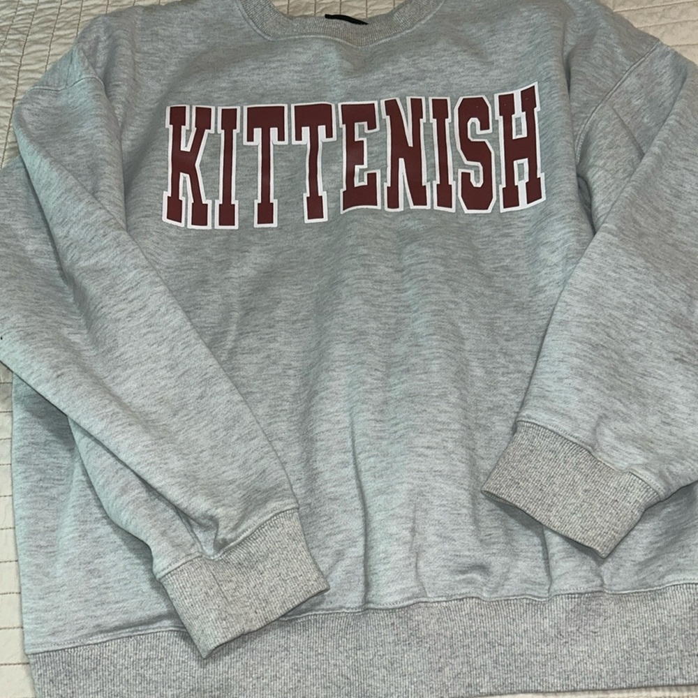 Kittenish crew neck sweatshirt